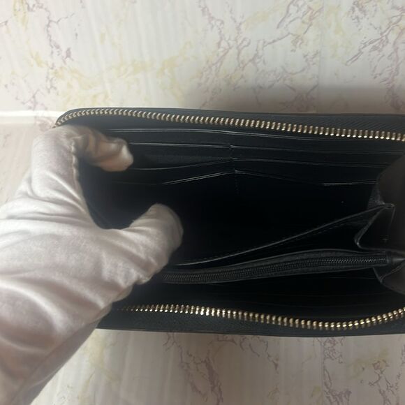 KATE SPADE BLACK AND GOLD LONG LEATHER ZIPPER WALLET - Picture 7 of 11